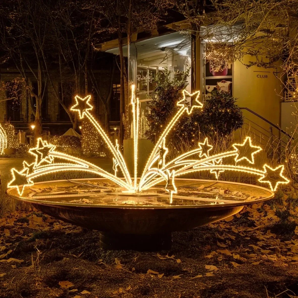 3D LED světelná fontána 310 × 310 cm, teple bílá