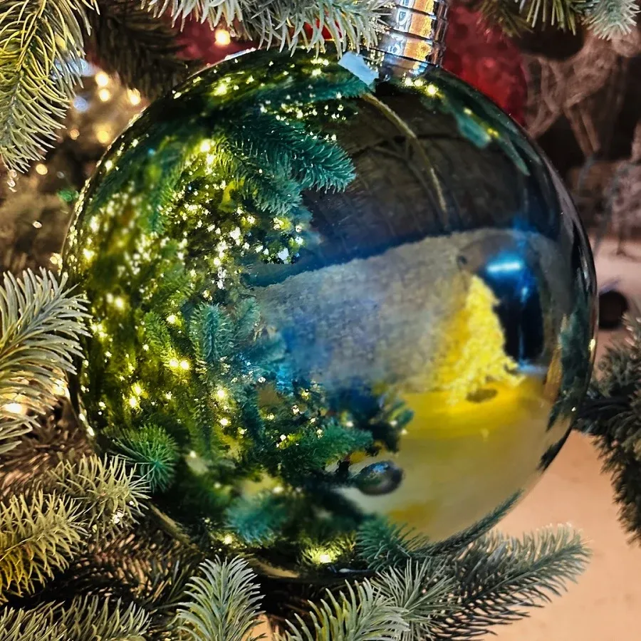 Műanyag gömb, átmérője 20 cm, világoskék, fényes