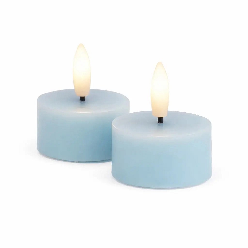 Sille tealight, Ø 4,5 × 2,2 cm, égszínkék, valódi viaszból készült, 2 db-os csomag, elemmel működő LED-es tealámpákból álló készlet.